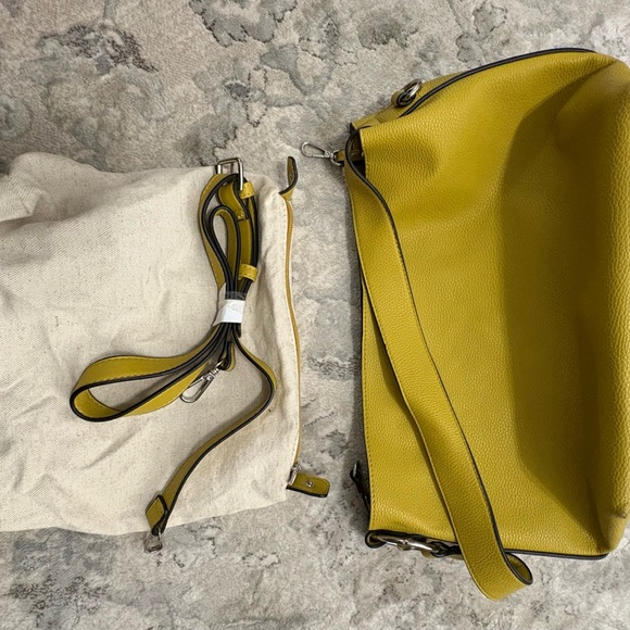 Handbags - Yellow Leather Shoulder Bag